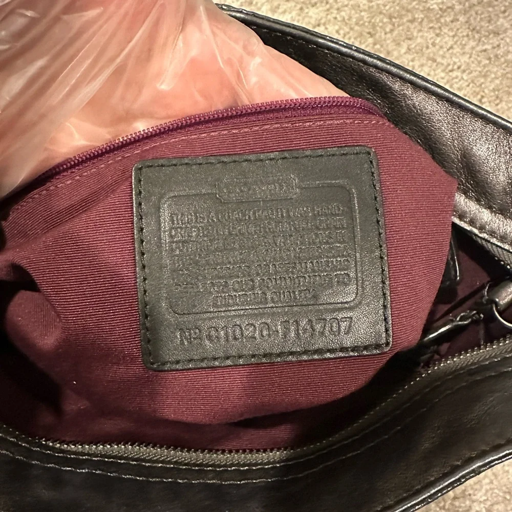 Coach Pewter Leather Zoe Hobo Handbag with purple lining - Picture 3 of 11